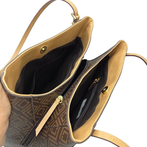 Liz Claiborne Stella 4 Poster Two Tone Shoulder Bag Faux Leather Gold Hardware - Picture 9 of 16